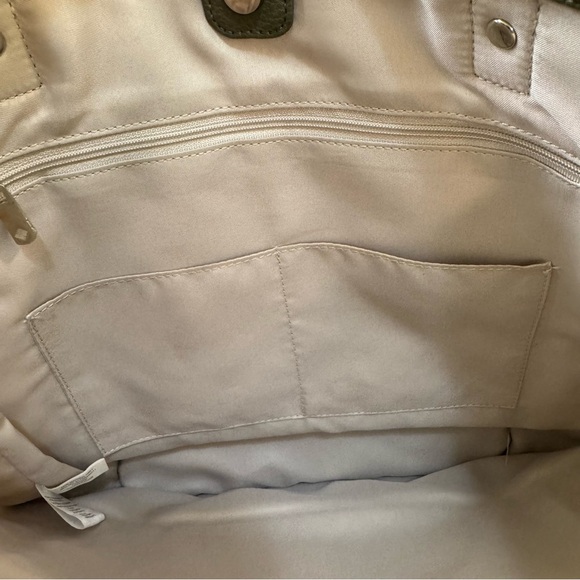 Thirty-One Colorblock Tote, Ooh-la-la Olive Pebble - Picture 5 of 7